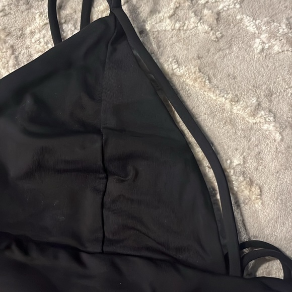 LULULEMON black sports bra - Picture 3 of 4